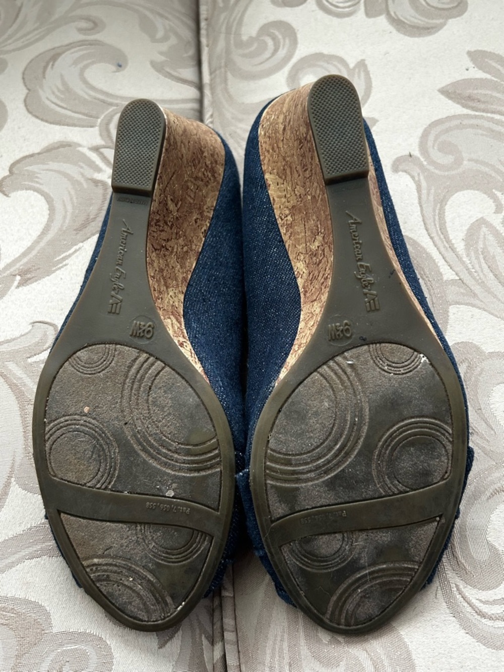American Eagle Women’s 9.5 Navy Denim Peep-Toe Knot Cork Wedge Heels Shoes - Picture 6 of 10